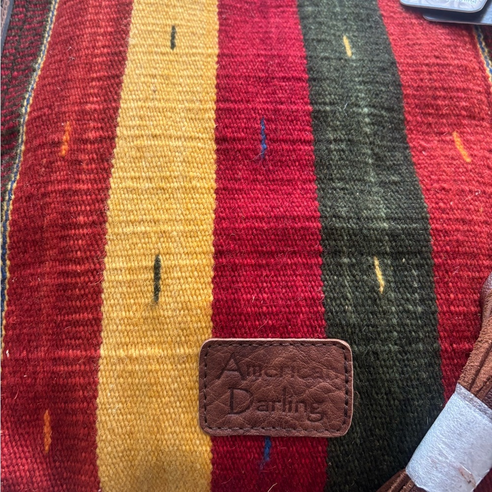 American Darling Messenger Bag - Picture 2 of 10